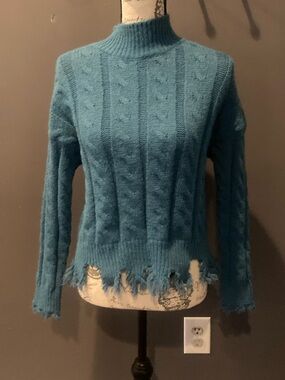 Newbury Custom size small cute distressed look crop sweater great condition